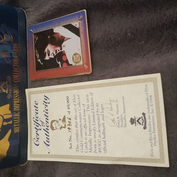 Elvis Presley series 2 gold Metallic Impressions collector cards in tin - Picture 3 of 6